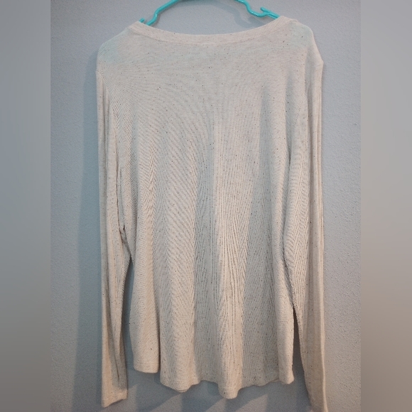 Cabi Simple Tee Oatmeal - Picture 3 of 3